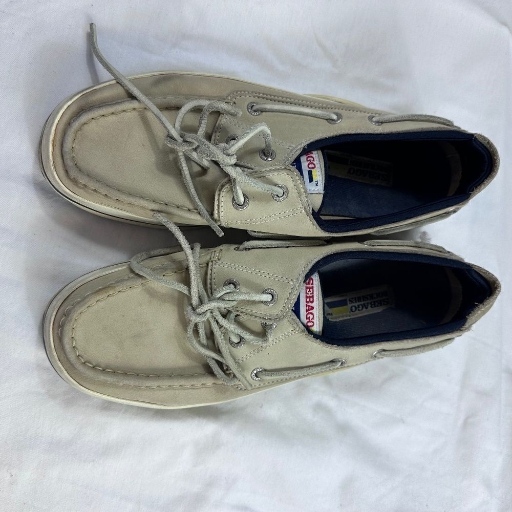Sebago docksides size 8